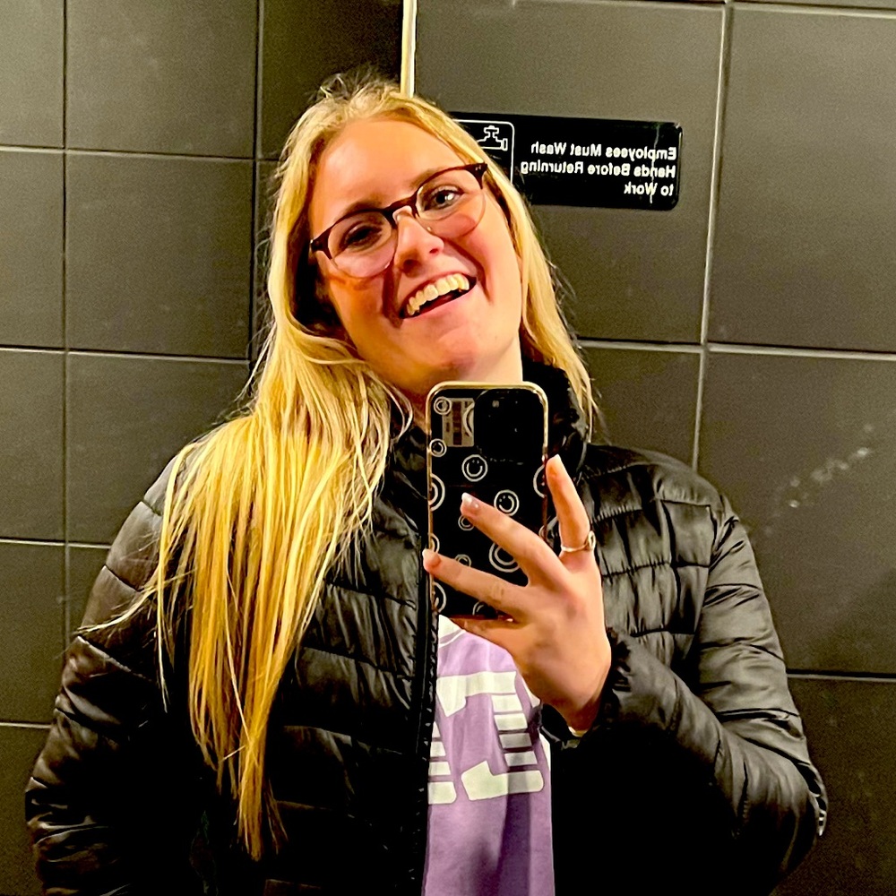 Meet your Posher, Brooke